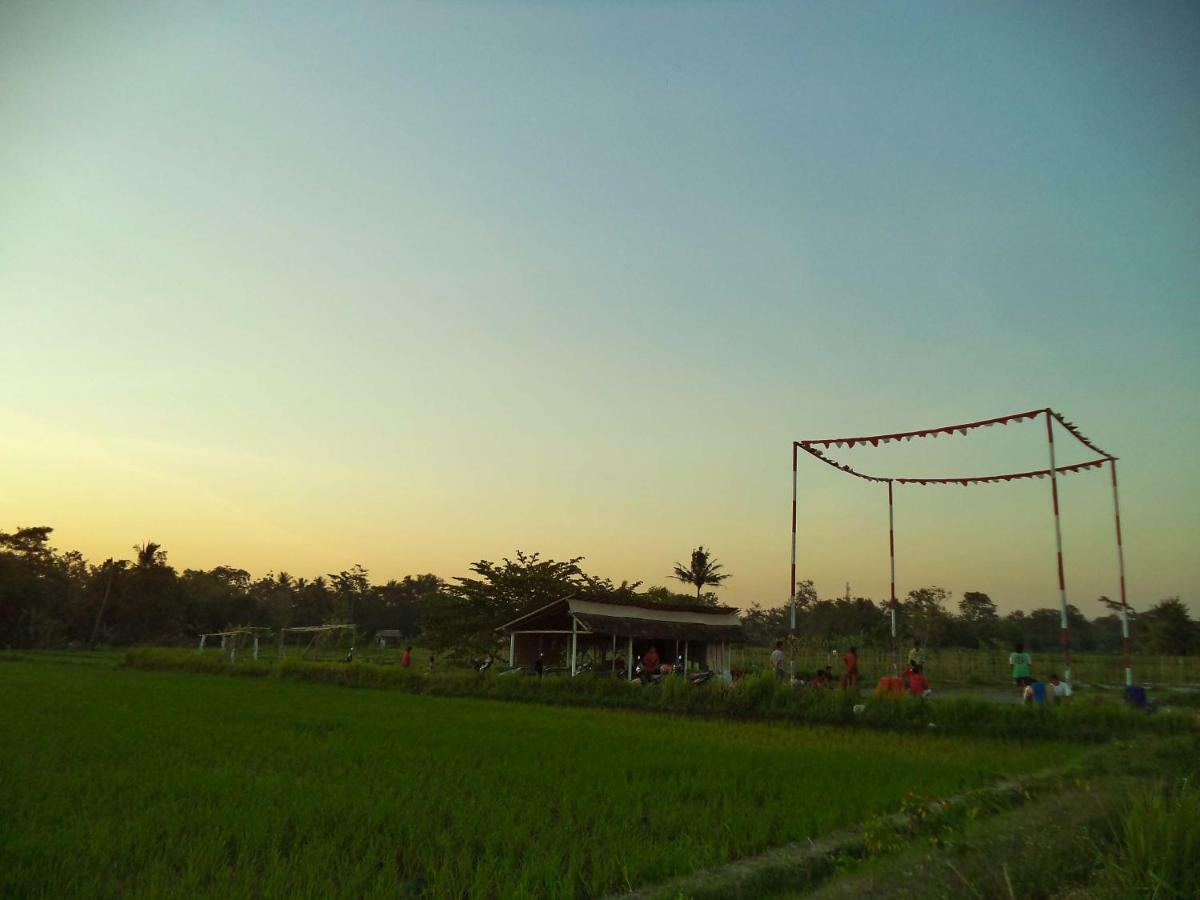 Joglo Yudhistira Villa Sleman  Buitenkant foto