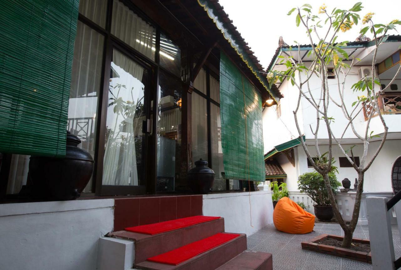 Joglo Yudhistira Villa Sleman  Buitenkant foto