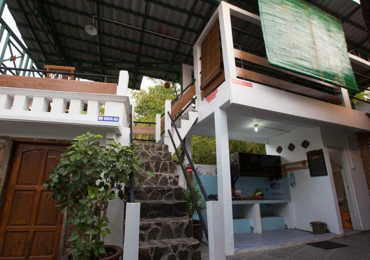Joglo Yudhistira Villa Sleman  Buitenkant foto